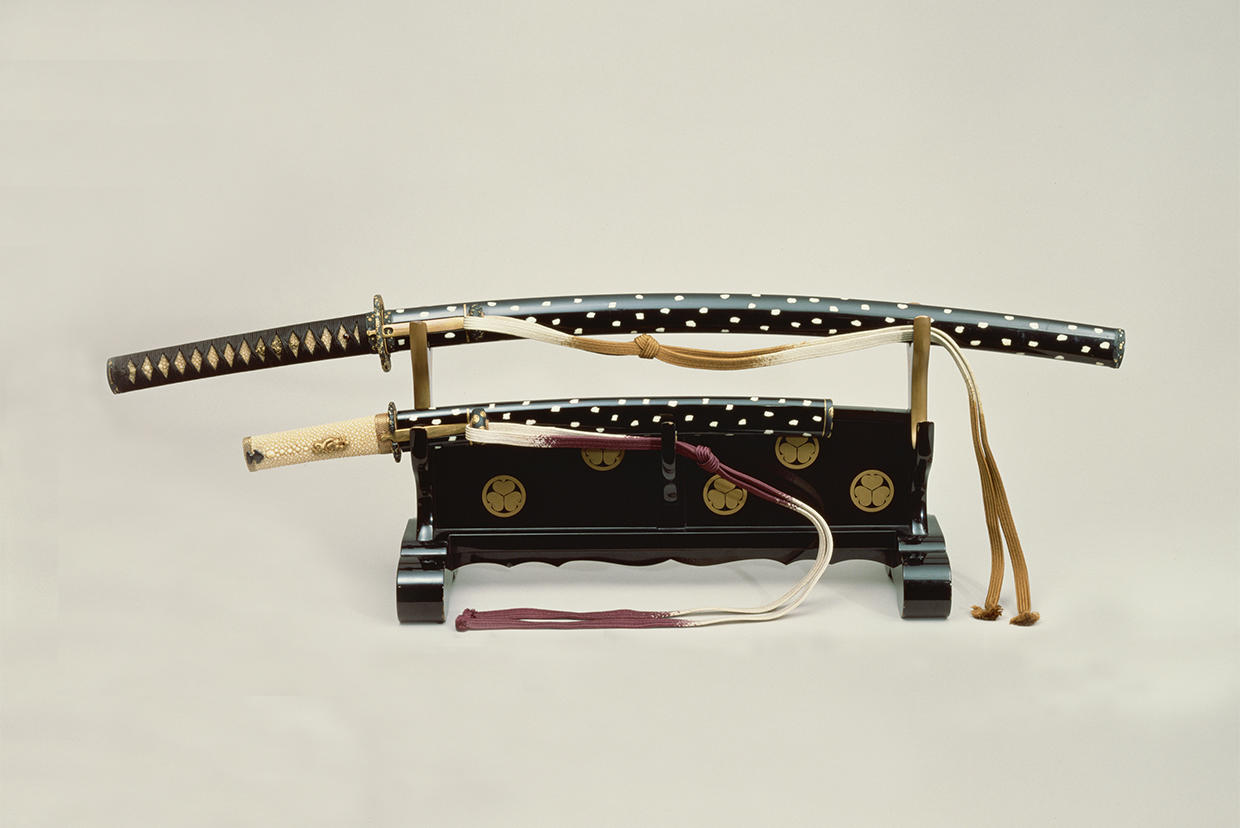 Sword Mounting for <i>Katana</i> Long Sword and <i>Wakizashi</i> Short Sword
