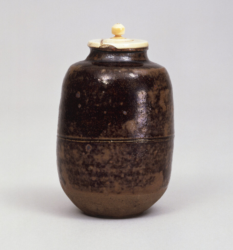 瀬戸肩衝茶入 銘 筒井 - 名古屋・徳川美術館 | The Tokugawa Art Museum